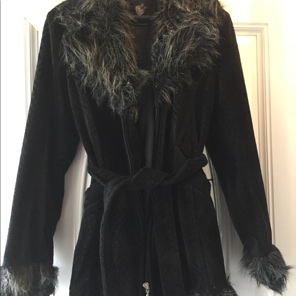 Dollhouse Faux Fur Trimmed Velvet Jacket - Picture 1 of 3